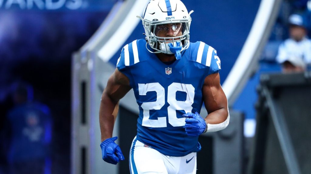 No trade; Jonathan Taylor remains with Colts